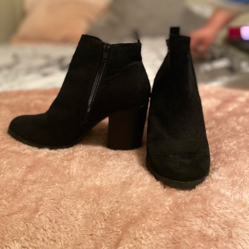 Express black boots with heel
